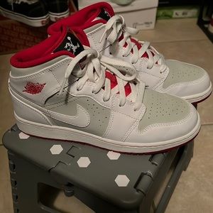 2014 Jordan 1 mid Hare